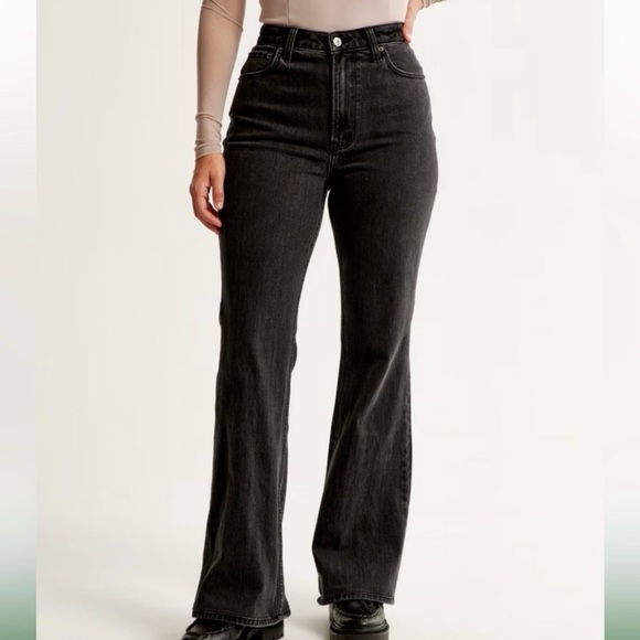 Abercrombie & Fitch Curve Love The 70s Vintage Flare Ultra High Rise Black Jeans - Picture 2 of 13